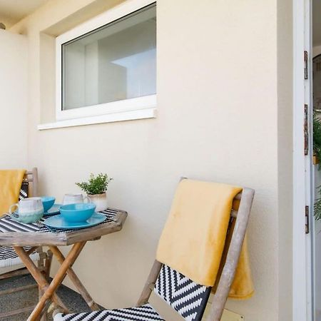 Two Bed Seafront Escape In East Wittering Appartement Buitenkant foto