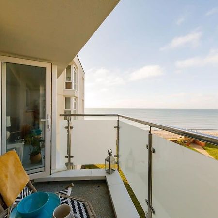 Two Bed Seafront Escape In East Wittering Appartement Buitenkant foto