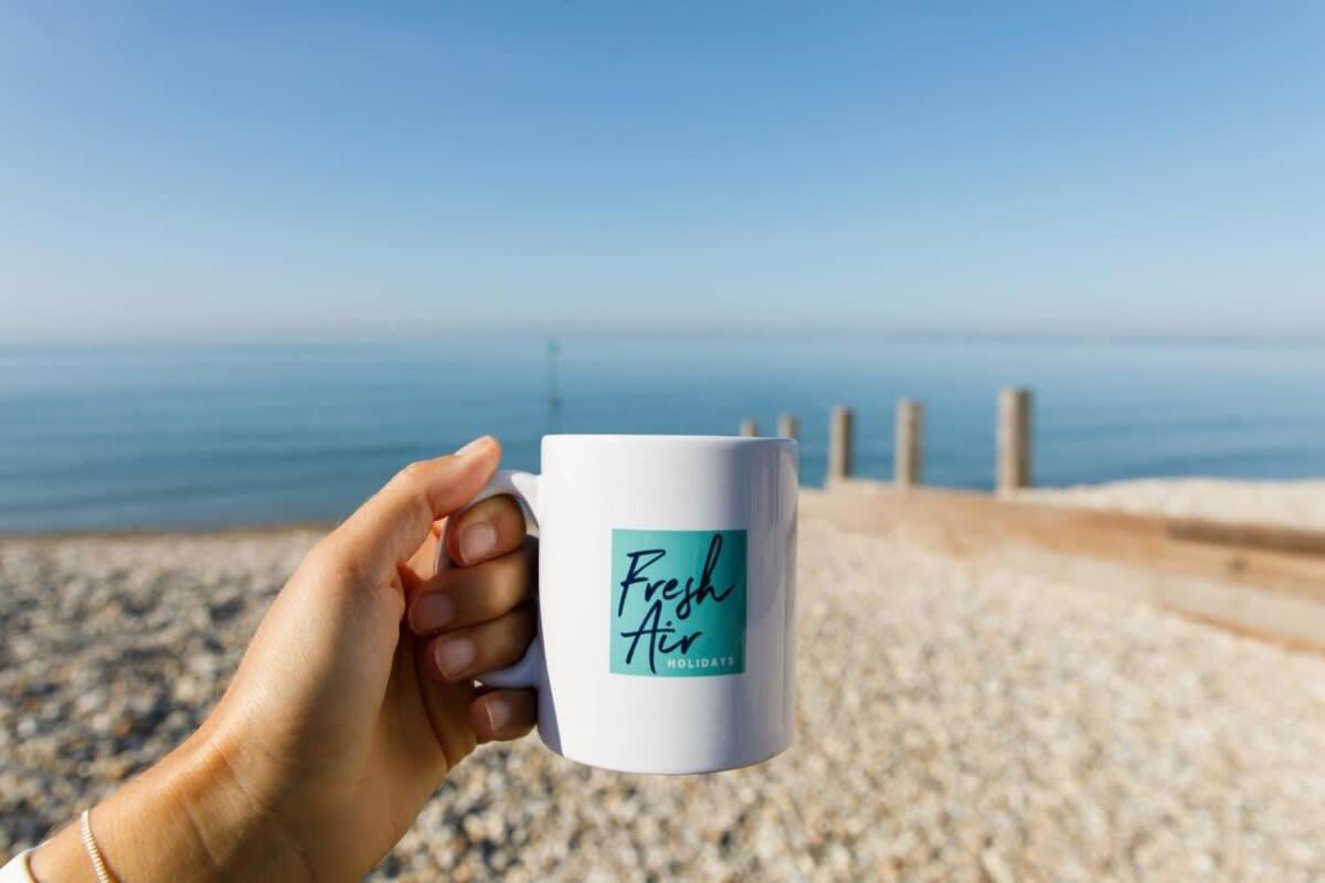 Two Bed Seafront Escape In East Wittering Appartement Buitenkant foto
