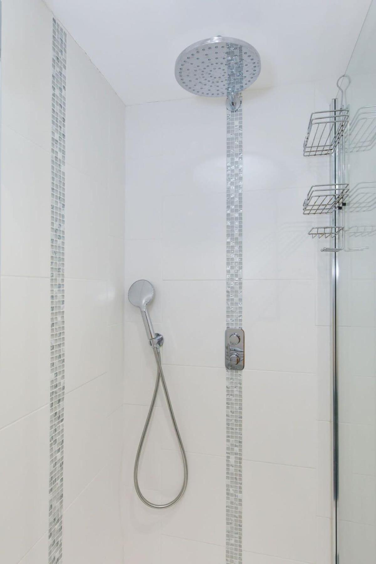 Two Bed Seafront Escape In East Wittering Appartement Buitenkant foto